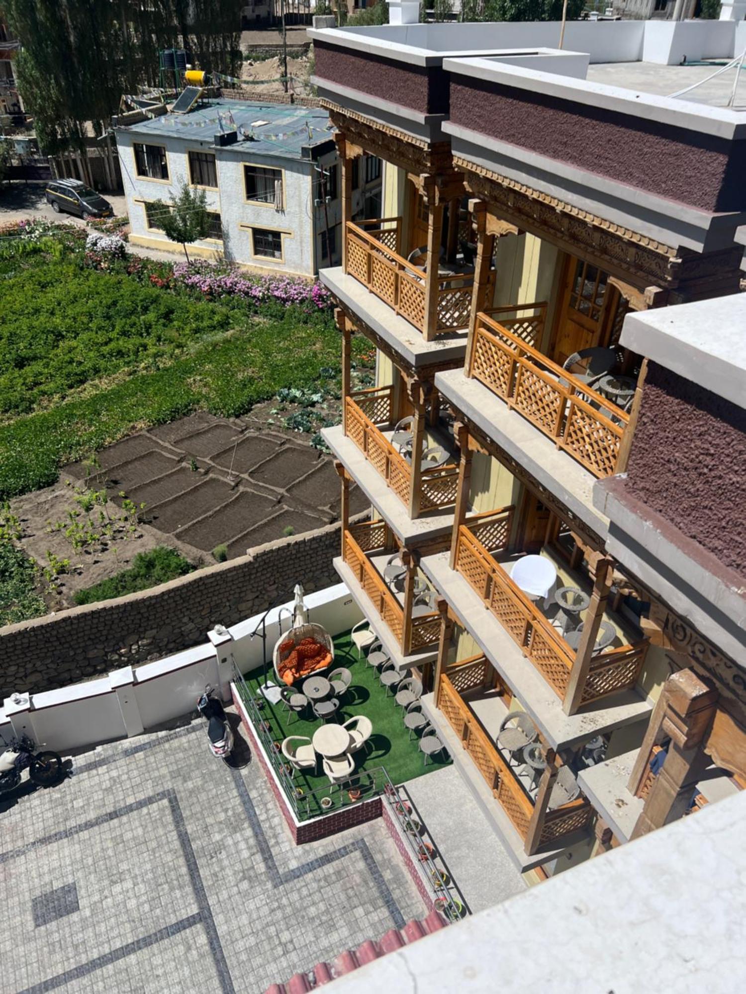 The Nangsay Hotel Λεχ Εξωτερικό φωτογραφία